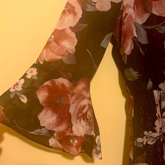 L/M Rosy Summer Dress V Neck Bell Sleeve two third A-Style ties on Waist - Picture 9 of 15